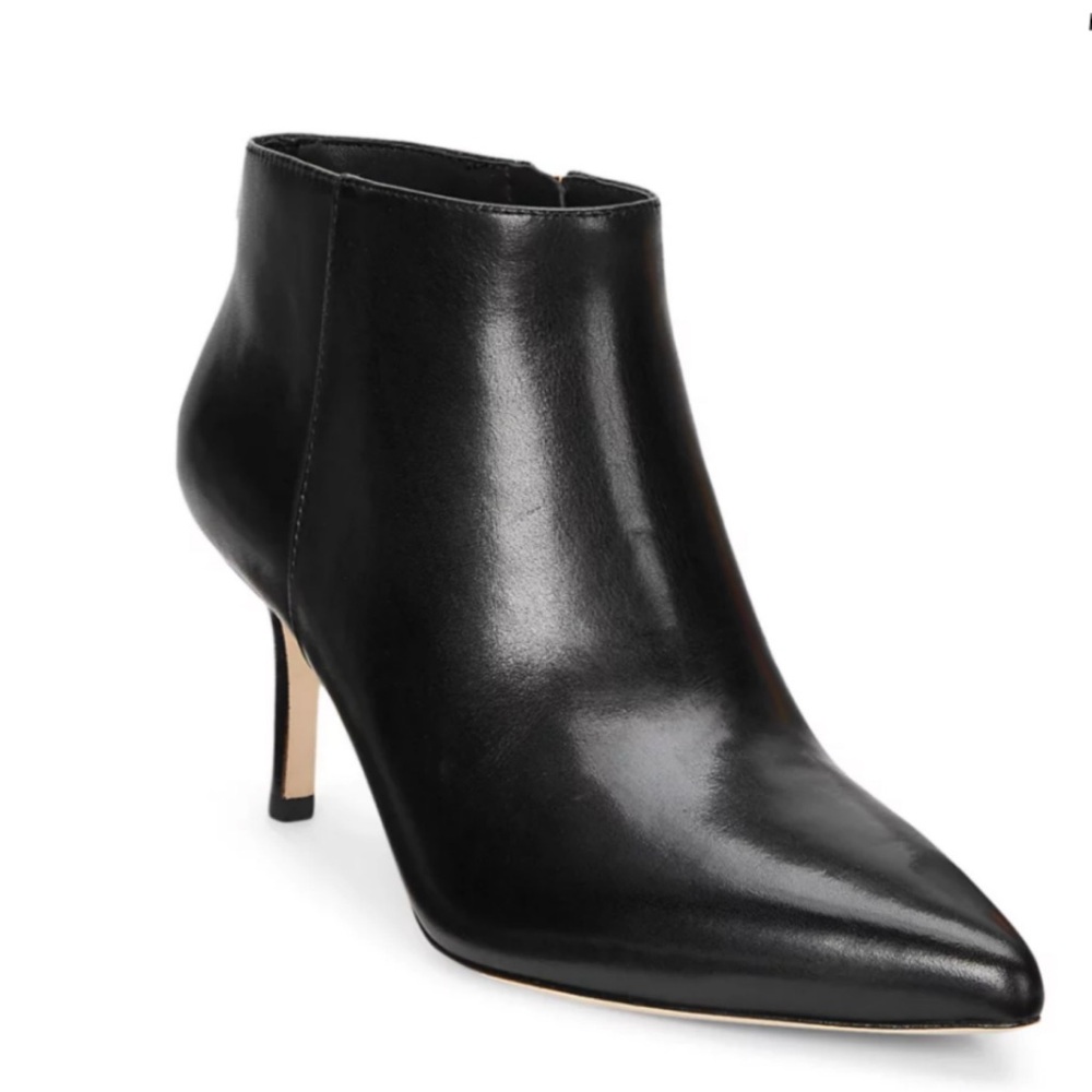 Ralph Lauren Lizie Leather Booties
Size 6.5